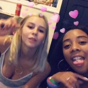 Meet your Posher, Shania